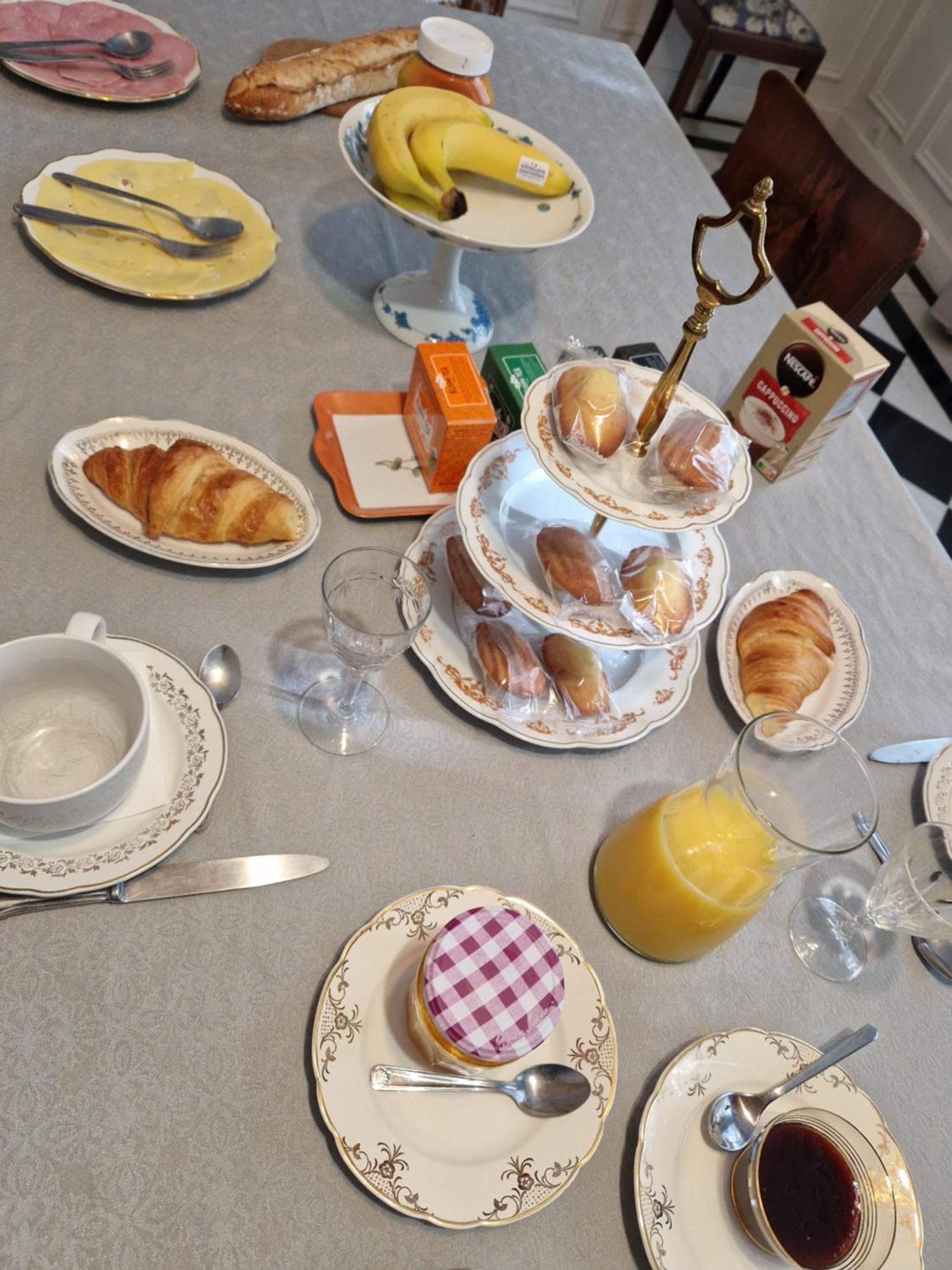 Demeure Du Saule Madame Bed & Breakfast Thieux  Ngoại thất bức ảnh